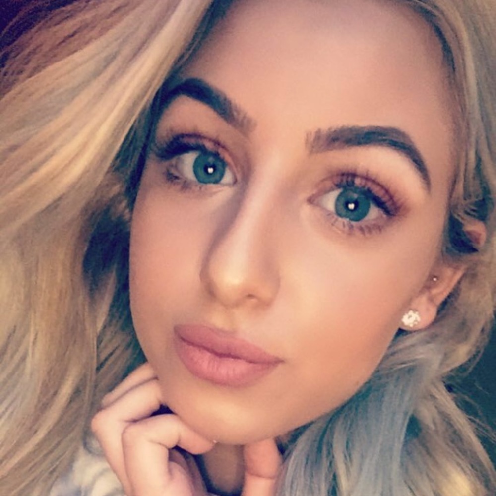 Meet your Posher, Emily